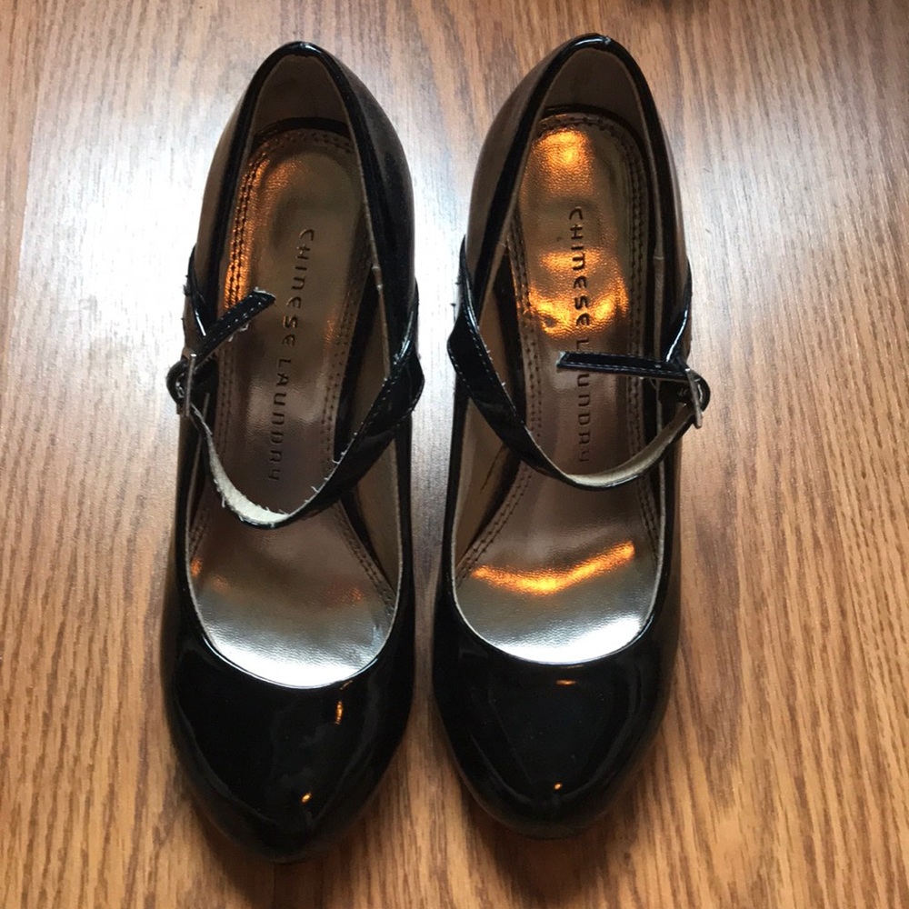 Chinese laundry Heels